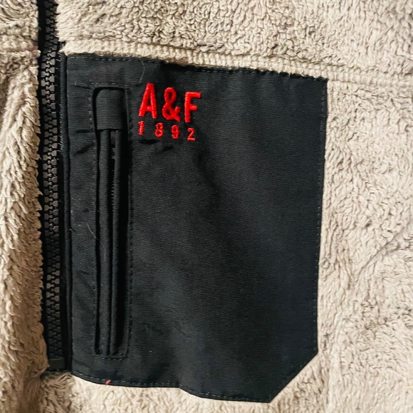 Abercrombie pullover Jacket - Picture 7 of 8